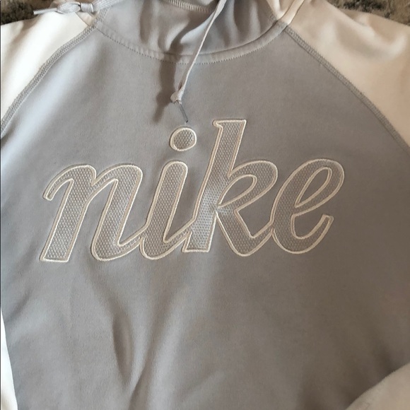 Woman’s Nike hoodies-Size small - Picture 4 of 4